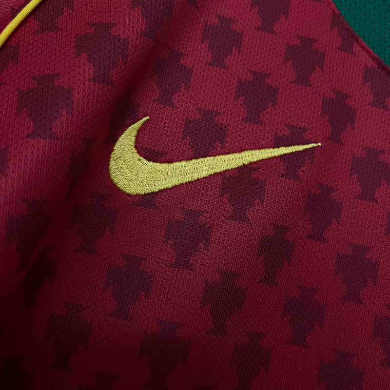 Camisa Retrô Portugal 2004 Home - FIGO